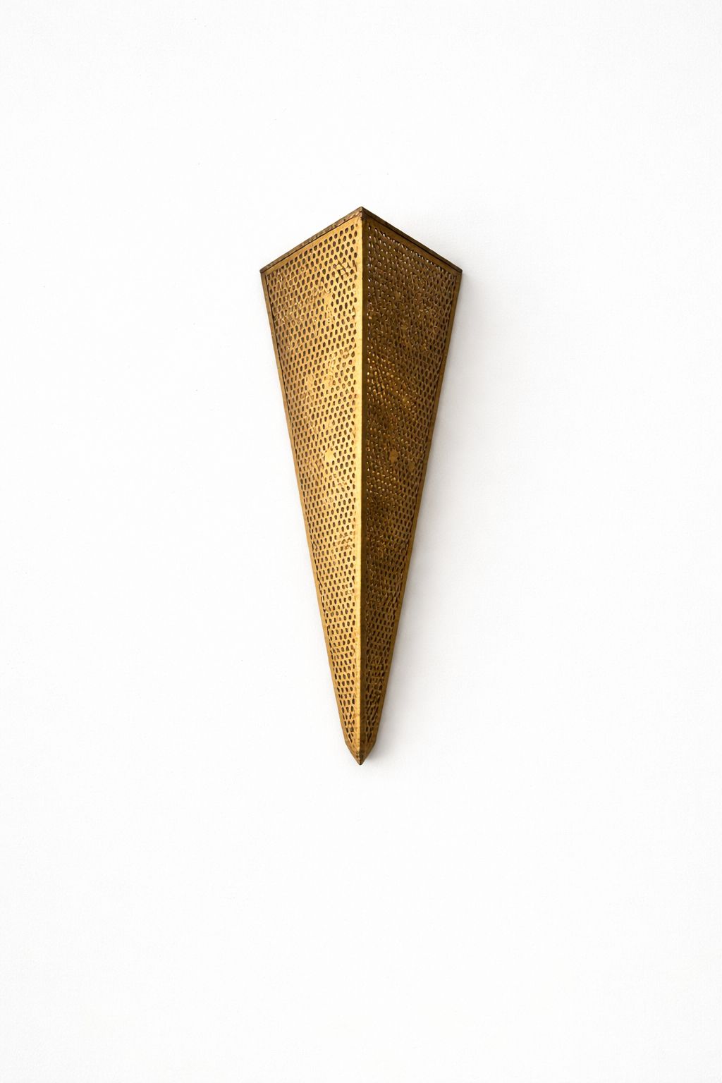 Applique murale triangle en cuivre