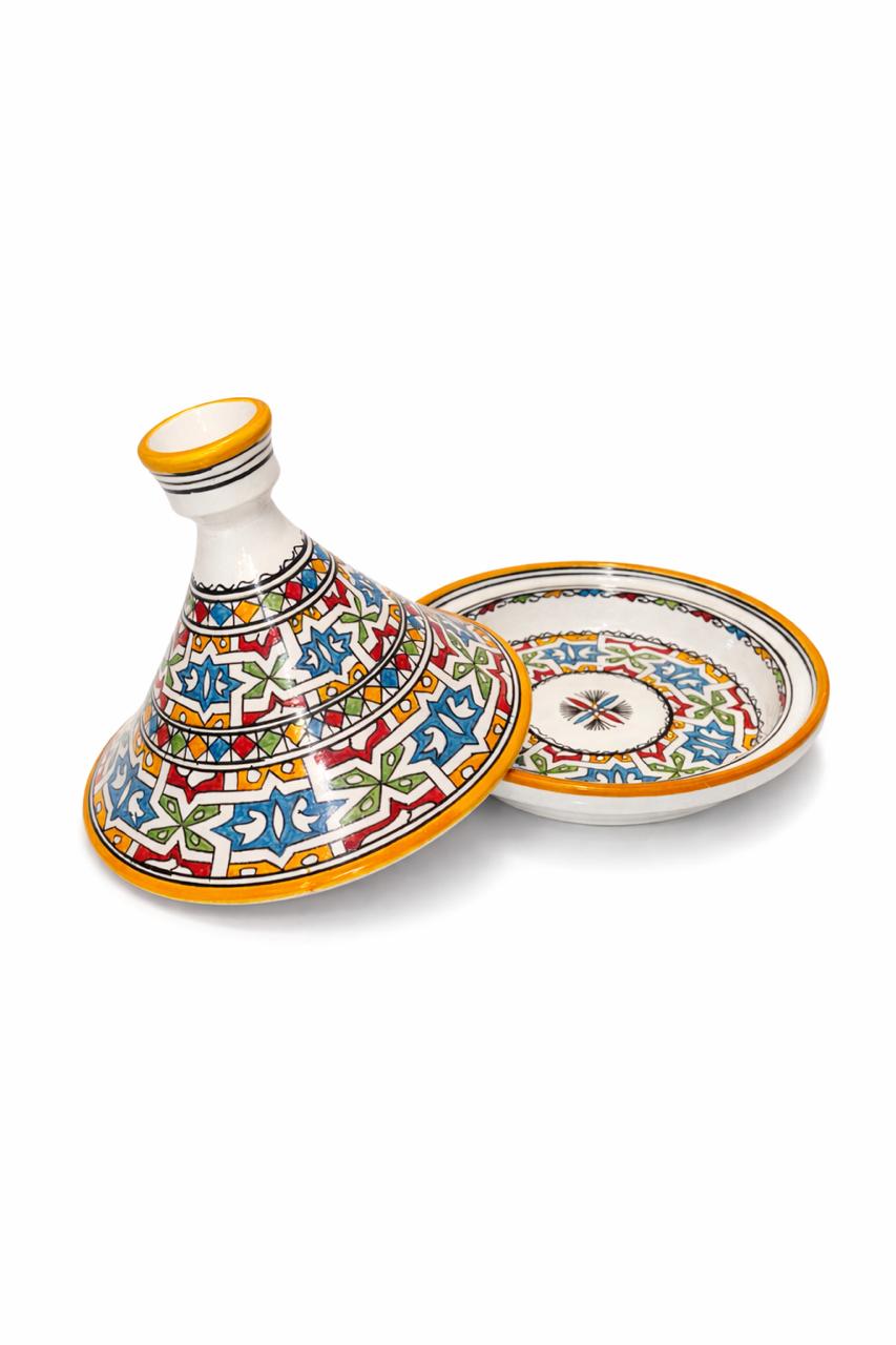Tajine de cuisson traditionnel en terre cuite fait main