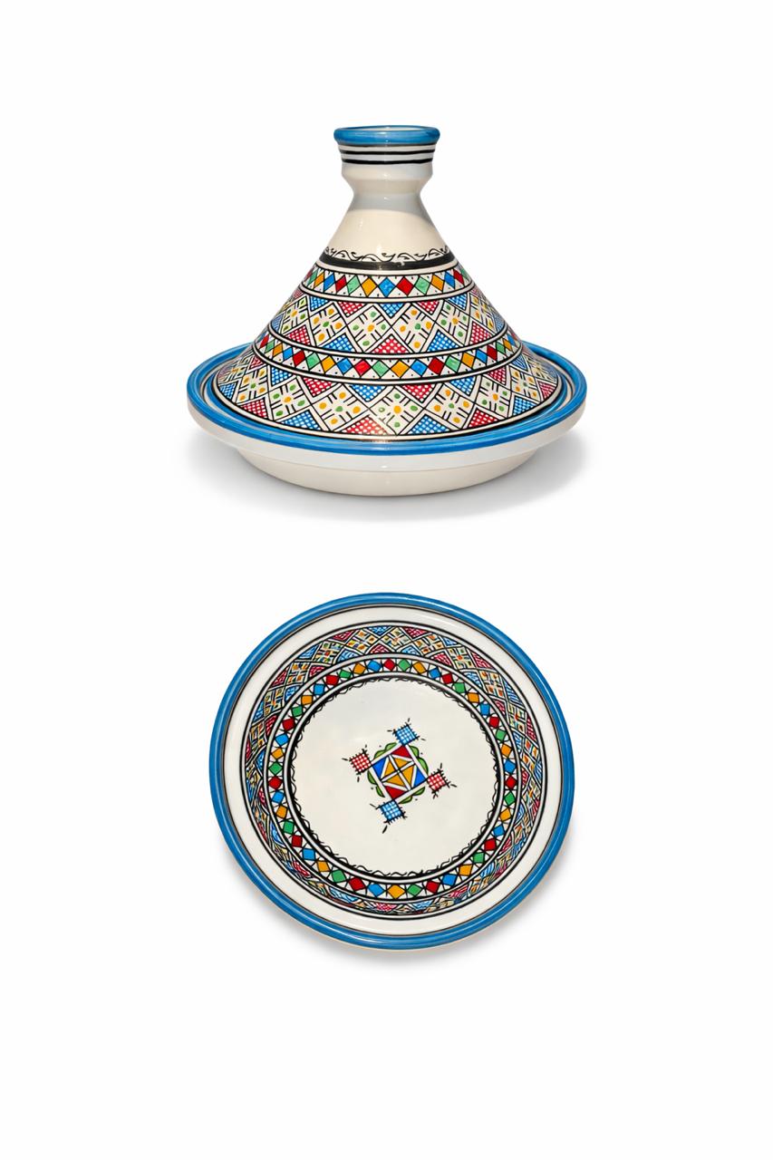 Tajine de cuisson traditionnel en terre cuite fait main